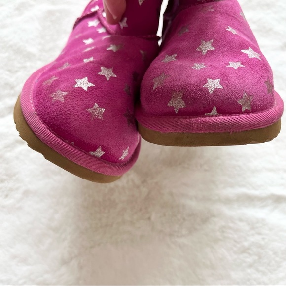 UGG Pink Classic Short Stars Boot Size 5 Cute Girly Fun Novelty Celestial - Picture 4 of 8